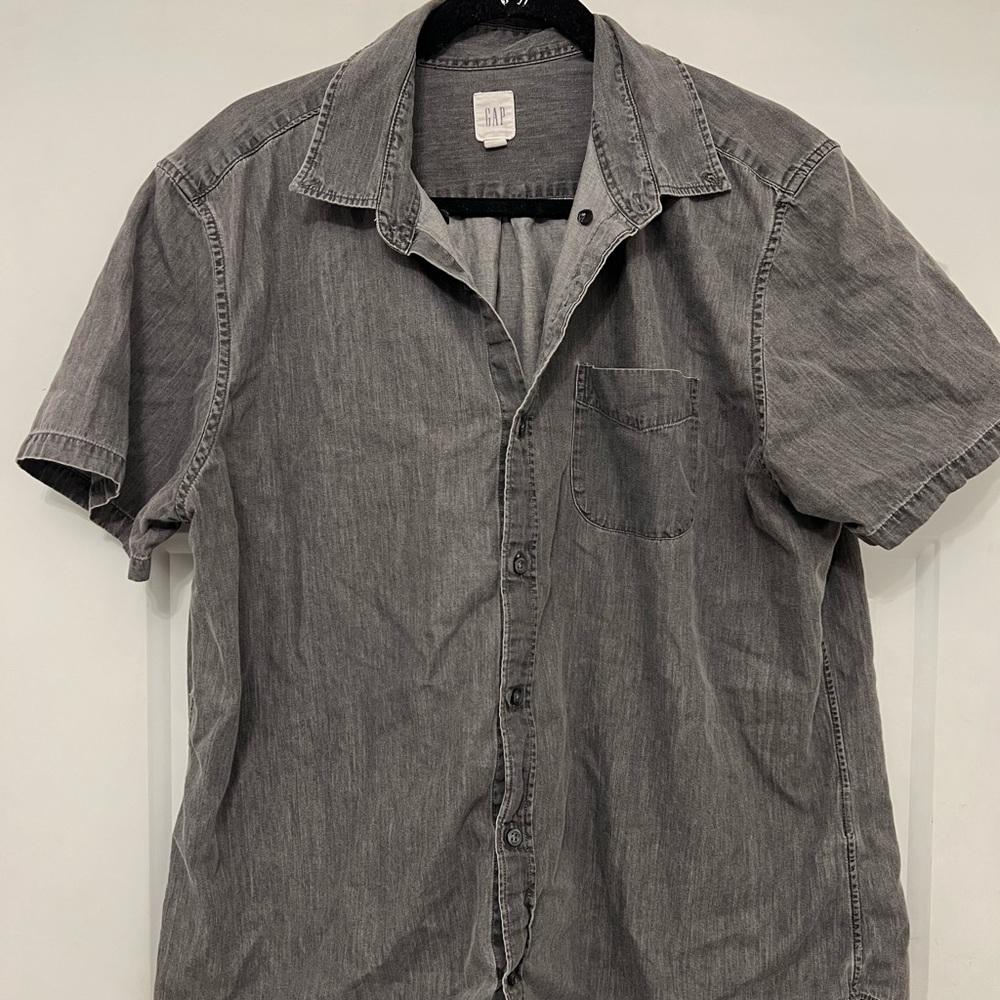 Gap Short Sleeve Button Down Shirt
